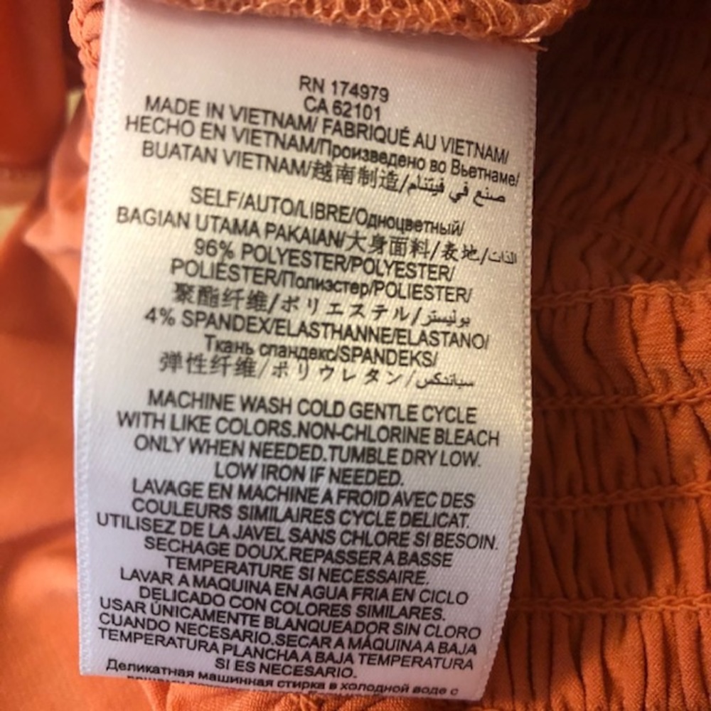 ✨ NWT BCBGeneration small off the shoulder top - Picture 6 of 6